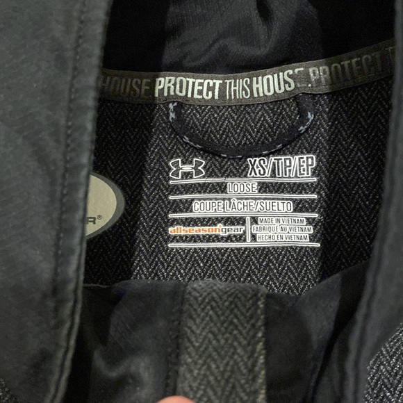 Under Armour 1/4 zip Jacket - St. John’s University - Sz XS - Picture 2 of 6